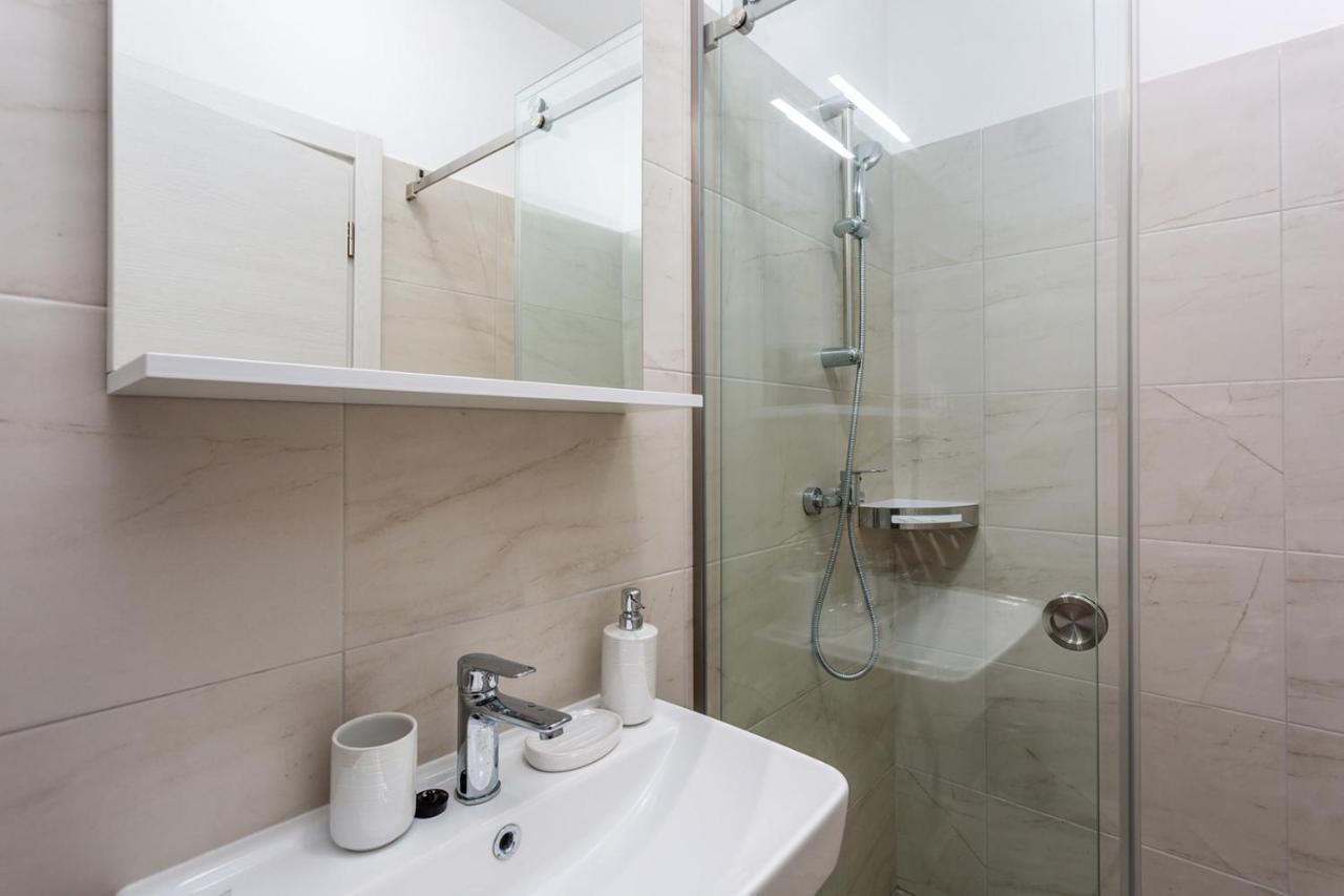 Kvarner Bay 4* - Apartments 1 & 3 Rijeka Eksteriør billede